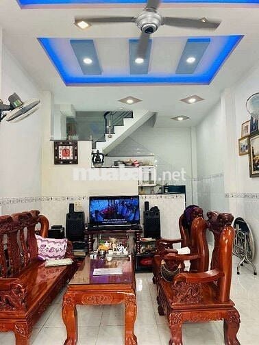 Nhà Lê Văn Quới, 40m², 2 Tầng, 3 PN, HXH 5M, Giá chỉ nhỉnh 4 tỷ