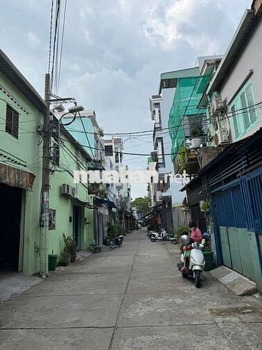 Nhà cho thuê 4x14, hẻm xe hơi. Phù hợp gia đình.