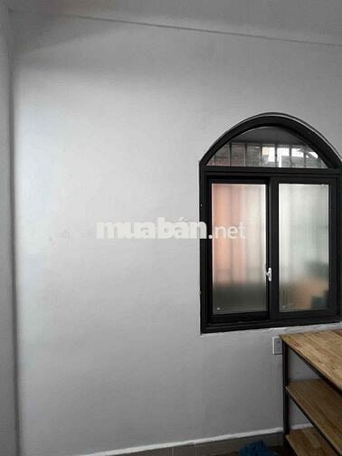 Studio Cửa Sổ Trời Siêu Mới Full Nội Thất Cao Cấp Trung Tâm