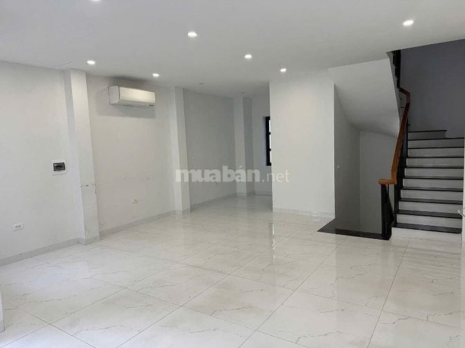Liền Kề cạnh Tiểu học Vinschool Hàm Nghi, thông sàn kinh doanh