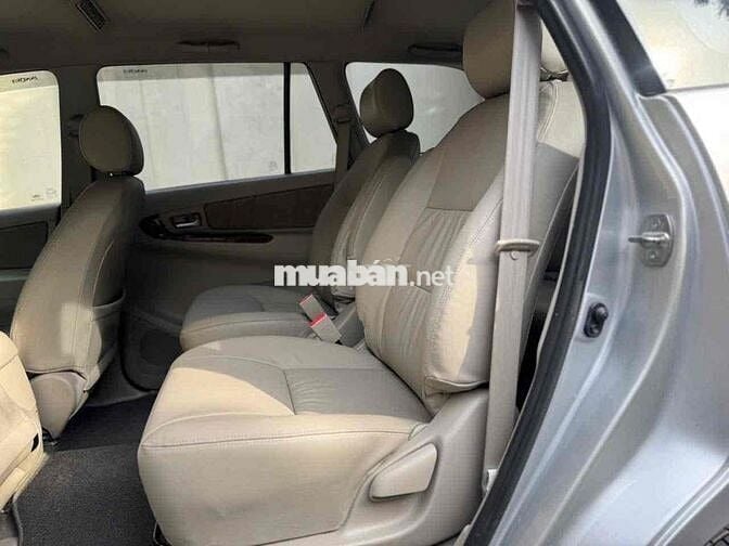 Toyota Innova 2016 2.0V - 140000 km