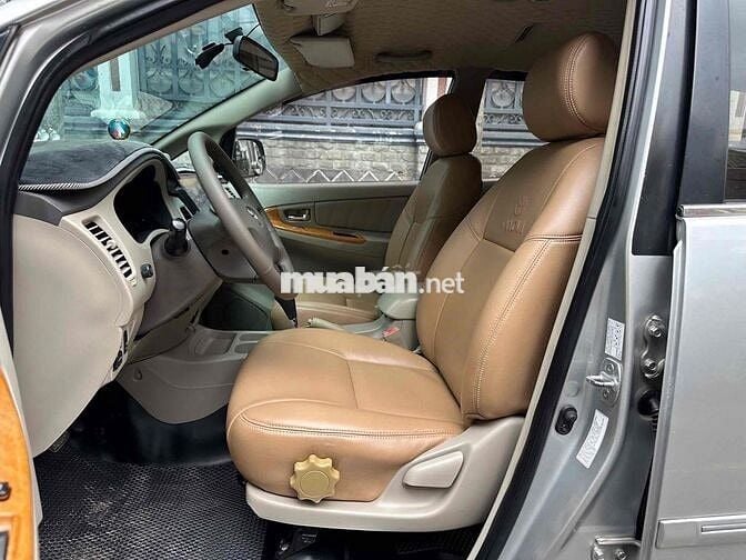 Toyota Innova 2009 V - 140000 km