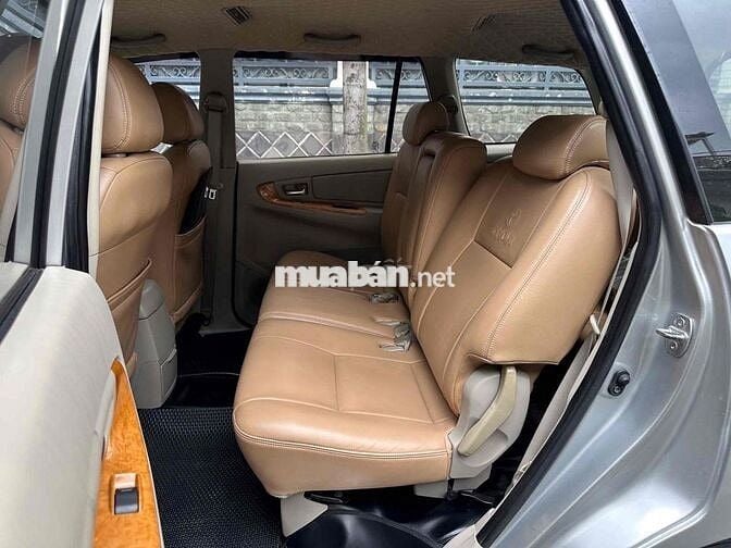 Toyota Innova 2009 V - 140000 km