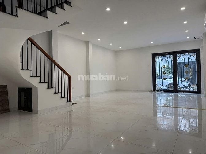 Liền Kề cạnh Tiểu học Vinschool Hàm Nghi, thông sàn kinh doanh