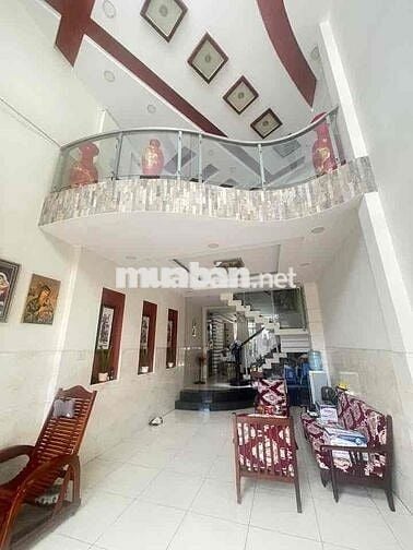 Nhà Phạm Văn Chí hơn 300m2 - 7 PN - SỔ HỒNG MỚI 2025