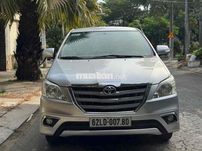 Toyota Innova 2016 2.0V - 140000 km