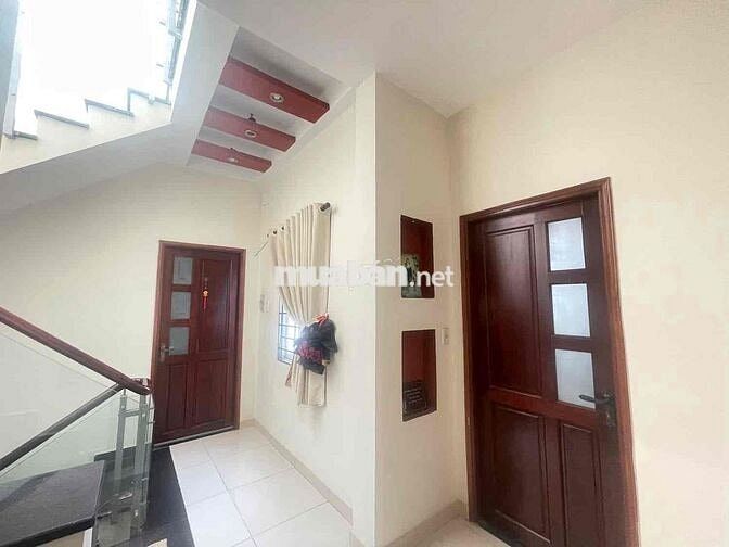 Nhà Phạm Văn Chí hơn 300m2 - 7 PN - SỔ HỒNG MỚI 2025