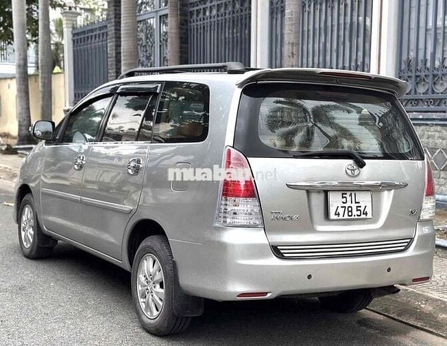 Toyota Innova 2009 V - 140000 km