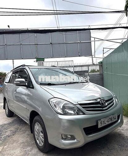 Toyota Innova 2009 V - 140000 km