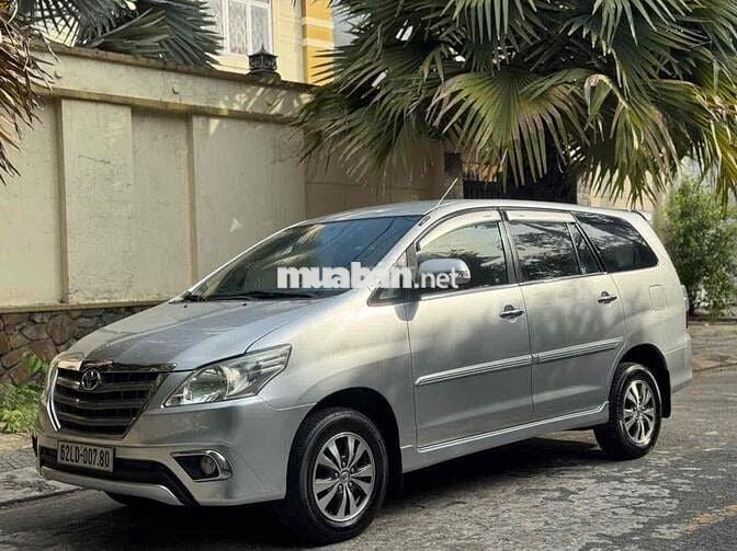 Toyota Innova 2016 2.0V - 140000 km