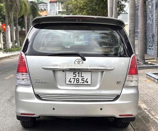 Toyota Innova 2009 V - 140000 km