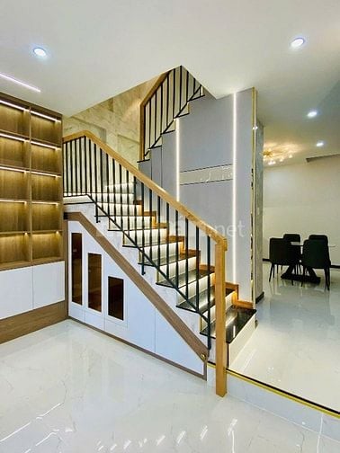 Nhượng lại căn nhà 2 tầng ngay Hoàng Việt, TB. DT: 50.4m2 / 2.8 Tỷ 