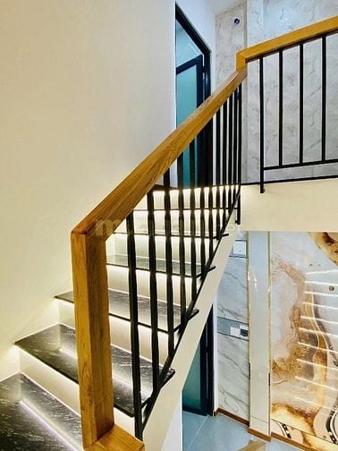 Nhượng lại căn nhà 2 tầng ngay Hoàng Việt, TB. DT: 50.4m2 / 2.8 Tỷ 