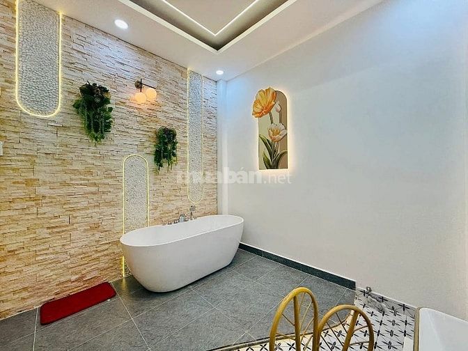 Bán gấp nhà riêng đường Hoà Hưng, P13, Q10. Chỉ 3,68tỷ. Hẻm 5m. LHN