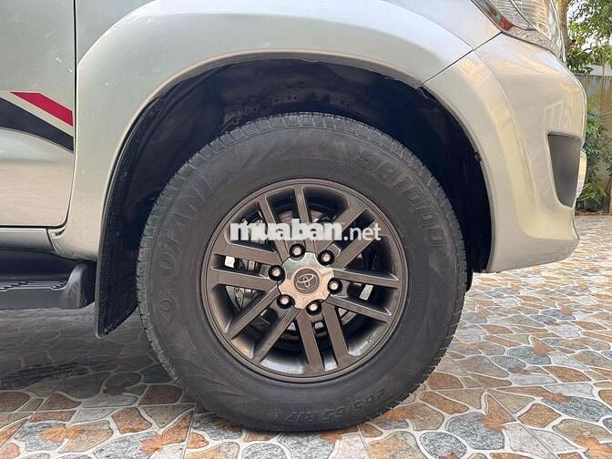 Toyota Fortuner 2014 2.5G - 178000 km
