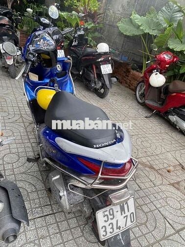 Honda Vision đời đầu, màu xanh dương