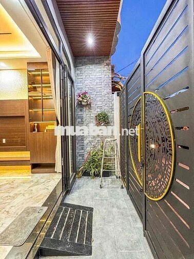 NHÀ LẦU MỚI XÂY KIẾN TRÚC HIỆN ĐẠI. TẶNG NỘI THẤT. TRỤC CHÍNH HẺM 160