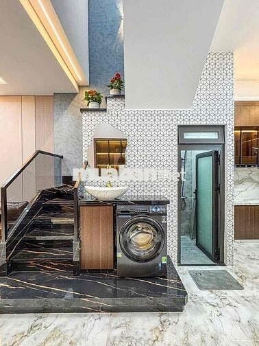 NHÀ LẦU MỚI XÂY KIẾN TRÚC HIỆN ĐẠI. TẶNG NỘI THẤT. TRỤC CHÍNH HẺM 160