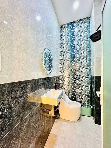 Cần bán gấp nhà 43m2 Lê Văn Duyệt, P3, Bình Thạnh. Gần Cầu Bông, SHR