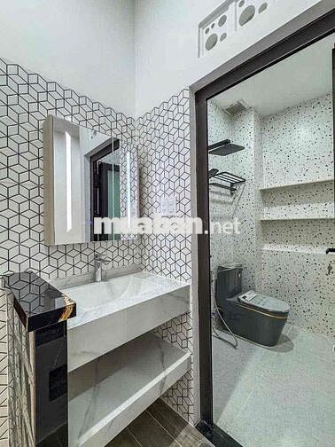NHÀ LẦU MỚI XÂY KIẾN TRÚC HIỆN ĐẠI. TẶNG NỘI THẤT. TRỤC CHÍNH HẺM 160