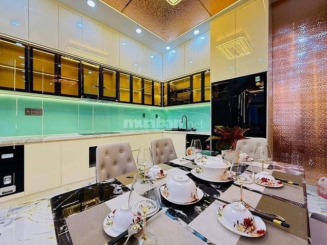 Cần tiền gấp bán nhà riêng đường Trần Huy Liệu,p15, Phú Nhuận. 3,45tỷ