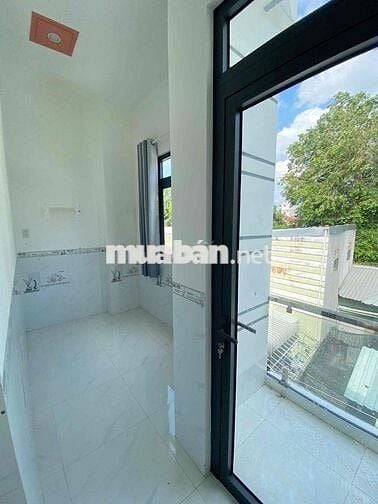 BÁN NHÀ HẺM 195 ĐƯỜNG 3/2 THÔNG HẺM 482 GẦN NGÃ TƯ NGUYỄN VĂN LINH