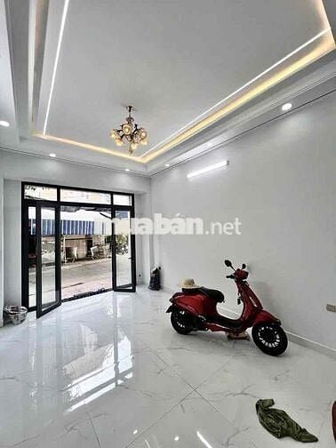 NHÀ 3 TẦNG ĐẸP — GẦN BÌNH LONG NHÀ THỜ BÌNH THUẬN(4.2m x 14m)