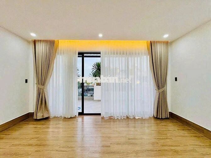 NHÀ ĐẸP GIÁ TỐT - 106D Nguyễn Minh Hoàng, P.12, Q.TB - 5x20m - 6PN