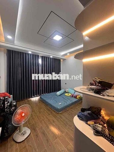 NHÀ 3 TẦNG ĐẸP — GẦN BÌNH LONG NHÀ THỜ BÌNH THUẬN(4.2m x 14m)