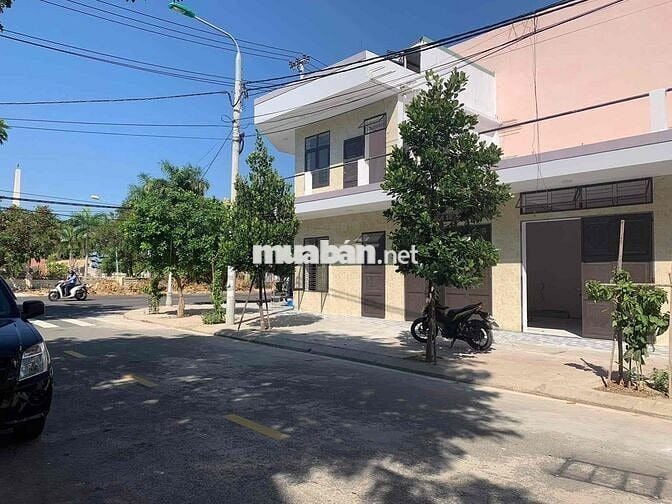 Mặt bằng kinh doanh 2 mặt tiền đường Võ An Ninh