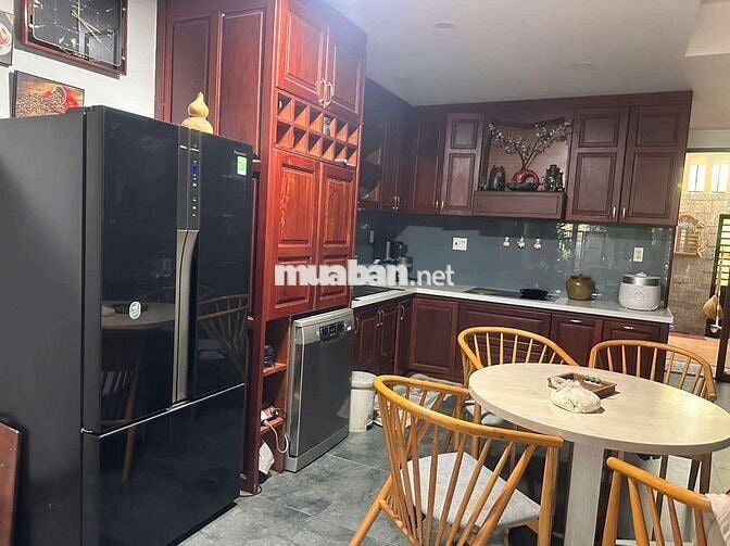CHO THUÊ NHÀ MT ĐẸP NHẬN NGƯỜI NƯỚC NGOÀI Ở GIA ĐÌNH