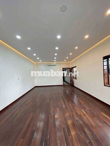 Cho thuê nguyên căn 4 tầng mặt tiền Nguyễn Hữu Thọ