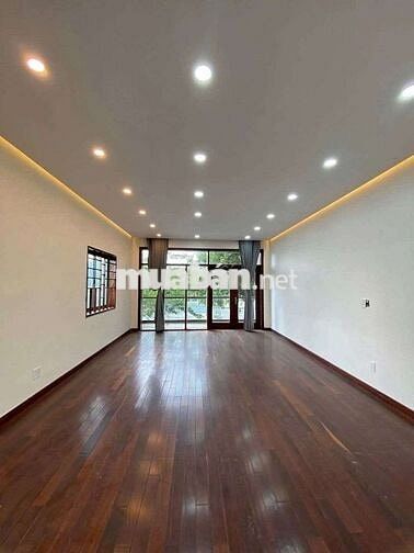 Cho thuê nguyên căn 4 tầng mặt tiền Nguyễn Hữu Thọ