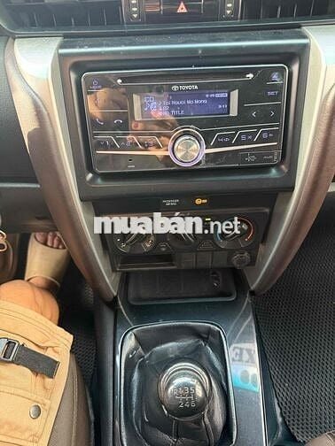 Toyota Fortuner 2017 2.4 Số sàn máy dầu nhập Indo