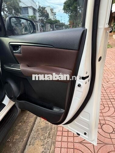 Toyota Fortuner 2017 2.4 Số sàn máy dầu nhập Indo