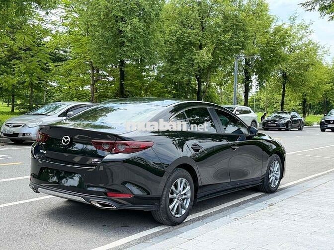 Mazda 3 2025 1.5L Luxury - 1500 km