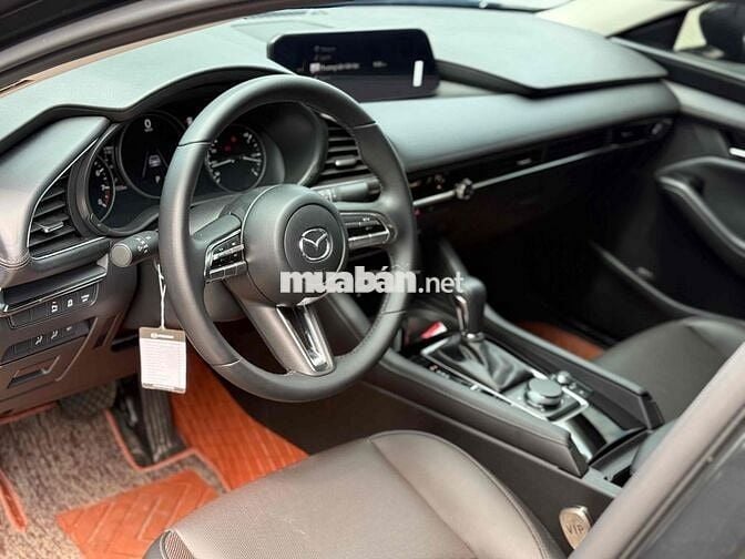 Mazda 3 2025 1.5L Luxury - 1500 km