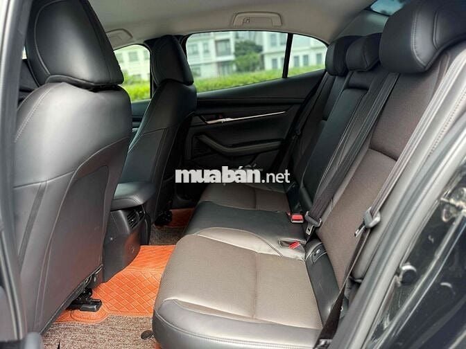 Mazda 3 2025 1.5L Luxury - 1500 km
