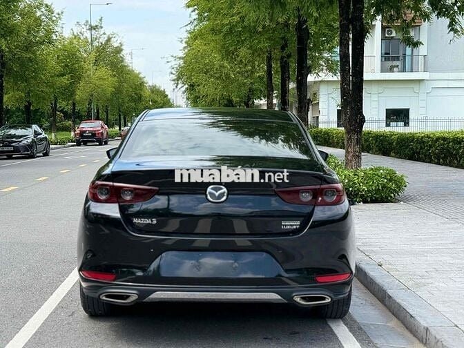 Mazda 3 2025 1.5L Luxury - 1500 km