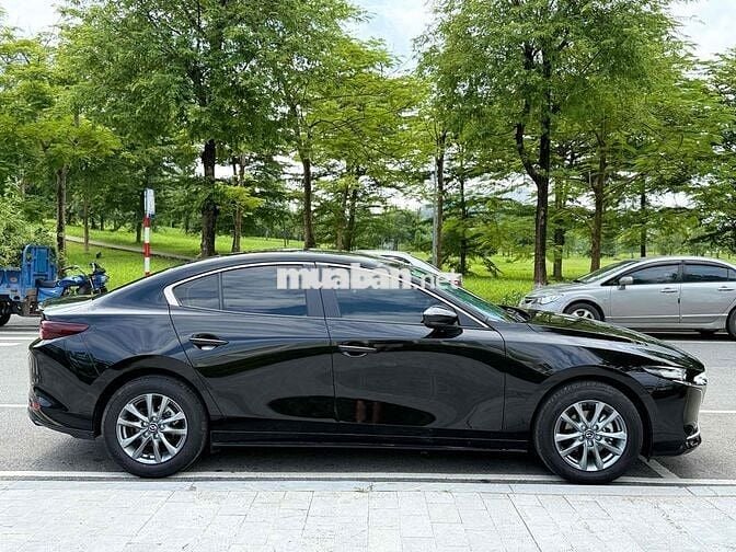 Mazda 3 2025 1.5L Luxury - 1500 km