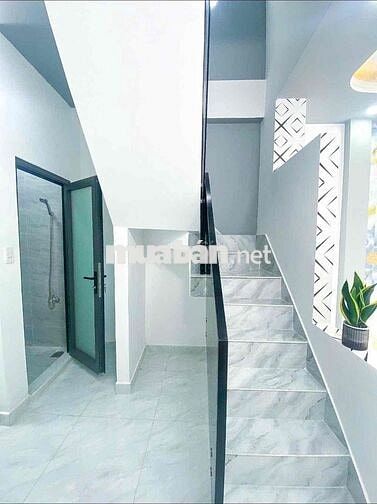🔥 Nhà 3 Tầng CMT8 Tân Bình – Hẻm 6m, Có Nội Thất, Chỉ 11.5tr/Tháng!