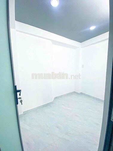 🔥 Nhà 3 Tầng CMT8 Tân Bình – Hẻm 6m, Có Nội Thất, Chỉ 11.5tr/Tháng!