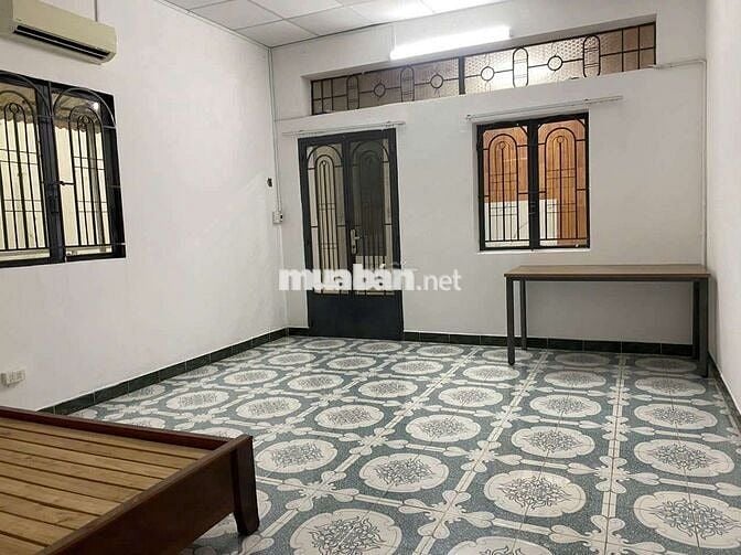 Cho thuê phòng rộng lầu 1 hẻm xe hơi có nội thất