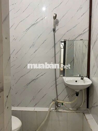 Cho thuê phòng rộng lầu 1 hẻm xe hơi có nội thất