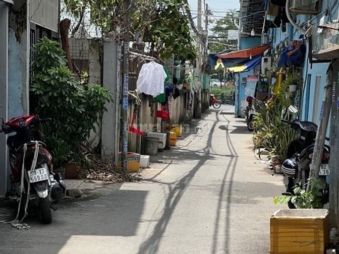 Bán nhà lô góc gần Phạm Văn Đồng 55m2, 5 phòng ngủ, giá 4.8 tỷ