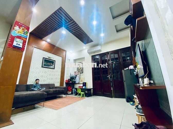 Bán nhà Dịch Vọng Hậu, Cầu Giấy. Lô góc gần ĐHQG. 47m2 5 tầng 10 tỷ
