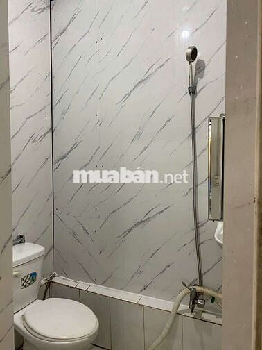 Cho thuê phòng rộng lầu 1 hẻm xe hơi có nội thất