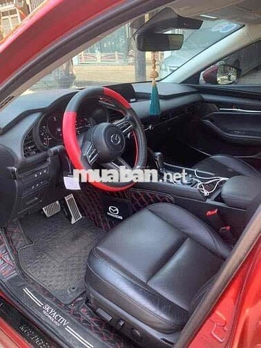 Mazda 3 2020 1.5L Luxury - 80000 km