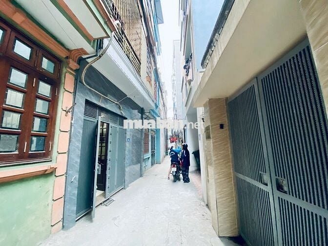 Bán nhà Dịch Vọng Hậu, Cầu Giấy. Lô góc gần ĐHQG. 47m2 5 tầng 10 tỷ