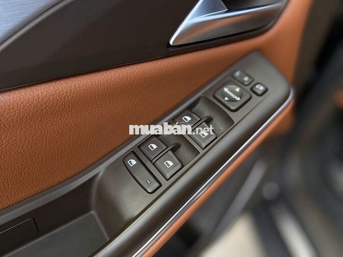 VinFast Lux SA2.0 Turbo Premium 2021